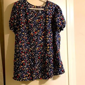 LOFT Plus Heart Peplum Top 
Style #:557134 
Size:18
Color: Forever Navy